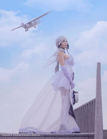 内衣少女